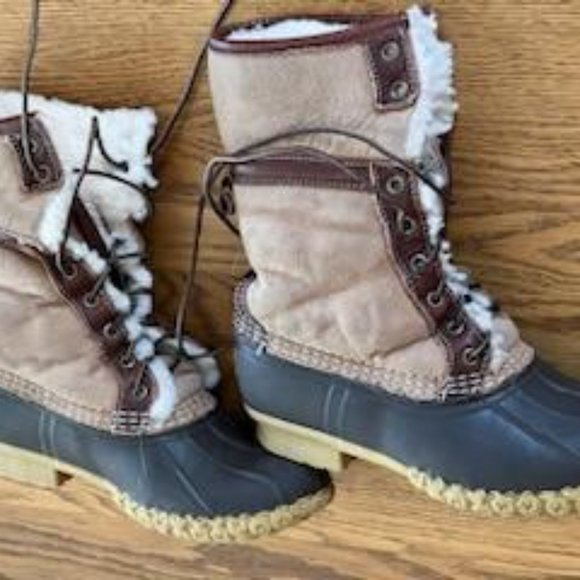 Women's LL Bean Insulated Fur Lined Tall Bean Boots - Picture 2 of 5